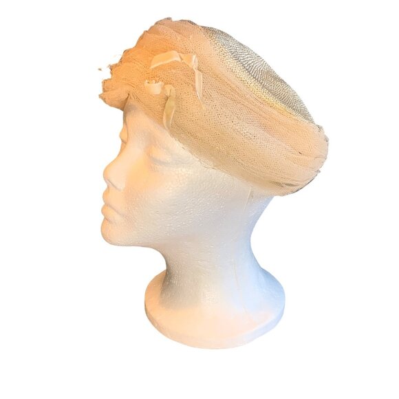 Ladies Ivory Hat with Netting band and Velvet Bows Sz 22 Vintage